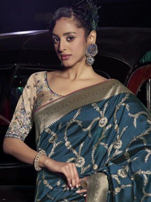 Golden Glow – Festive Banarasi Touch